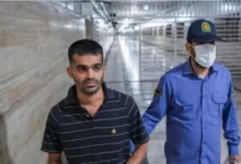 صورة إيران تعدم عميلا لإسرائيل أمام الملأ