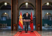 صورة إغلاق الحدود مع المغرب وتوتر العلاقات: تداعيات قرار الحكومة الإسبانية حول الصحراء على مستقبل سبتة ومليلية