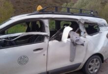 صورة إصابة خمسة أشخاص في حادث اصطدام سيارة أجرة بشاحنة قرب تحناوت