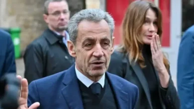 صورة القضاء الفرنسي يفرج عن الرئيس ساركوزي بعد 3 أسابيع وراء القضبان