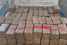 صورة تفكيك شبكة لتهريب الحشيش بعد ضبط أسطول شاحنات قادم من طنجة داخل ميناء الجزيرة الخضراء