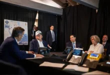 صورة ترامب يفتح باب الحوار مع طهران ويعلن استعداده للتواصل مع القيادة الإيرانية الجديدة