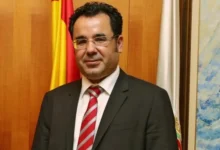 صورة تحركات فؤاد العماري تعيد اسمه إلى واجهة المشهد السياسي بطنجة