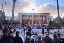 صورة القنيطرة : اعتقالات يشعلان غضب طلبة جامعة ابن طفيل أمام البرلمان