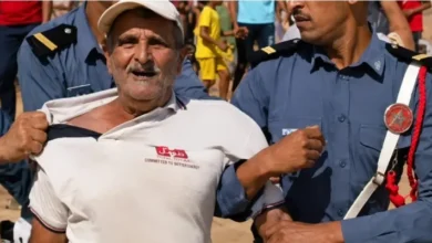 صورة سلا : “صورو البطل للي تشد على رزقو” .. تضامن مطلق مع فلاح إعتقله الدرك
