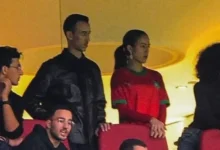 صورة الصحافة الفرنسية : ولي العهد الأمير مولاي الحسن أكبر مشجع للمنتخب المغربي