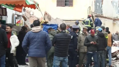 صورة مأساة في حي العكاري بالرباط … بناية تنهار وتودي بحياة شخصين