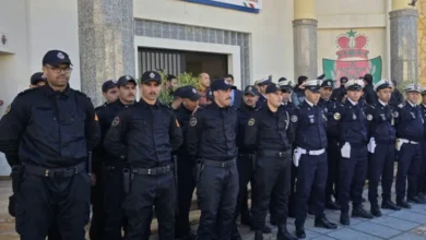 صورة تحية العلم بالقصر الكبير تتوّج جهود الأمن بعد تعبئة مكثفة لمواجهة الفيضانات