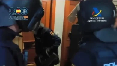 صورة إسبانيا تفكك شبكة لتزوير وثائق الإقامة استفاد منها أكثر من 5 آلاف مهاجر