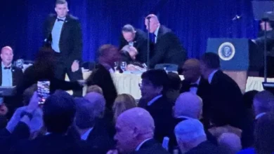 صورة نجاة الرئيس الأمريكي دونالد ترامب من محاولة إغتيال