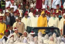 صورة الملك محمد السادس يترأس حفل الولاء بالقصر الملكي بتطوان تخليداً للذكرى الـ27 لعيد العرش