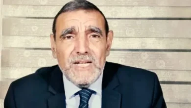 صورة العشاب الفايد في مرمى الغضب … هجوم على الرسول ﷺ تفجر عاصفة من الانتقادات وولد الددو يتهمه بالتطاول على المقدسات