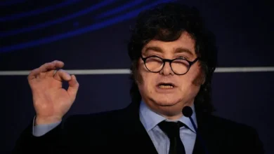 صورة رئيس الأرجنتين يُفجّر قنبلة سياسية في وجه سانشيز : لص فاسد … إهانة مدوّية تهزّ إسبانيا قبل الانتخابات