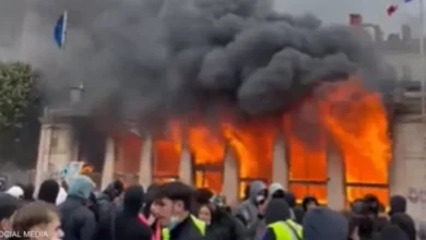 صورة فرنسا تشدد قبضتها على ليون ومدن أخرى … حظر شامل للتظاهرات السبت المقبل بعد موجة عنف وتخريب