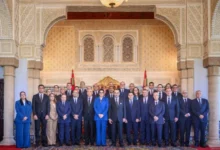صورة الملك محمد السادس يترأس تعيين الحكومة الجديدة برئاسة فاطمة الزهراء المنصوري وأعضاؤها يؤدون القسم