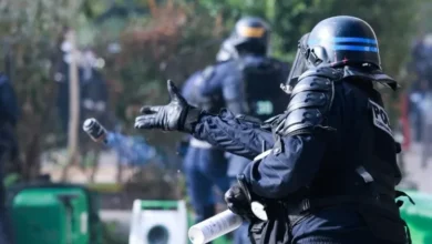 صورة تحقيقات في 24 قضية تضع أساليب الشرطة الفرنسية تحت التدقيق